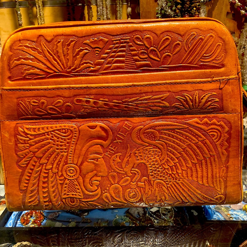 VTG 70’s HAND TOOLED LEATHER PURSE- AZTEC/MEXICO/HANDMADE/VINTAGE-SOLD AS IS!!!